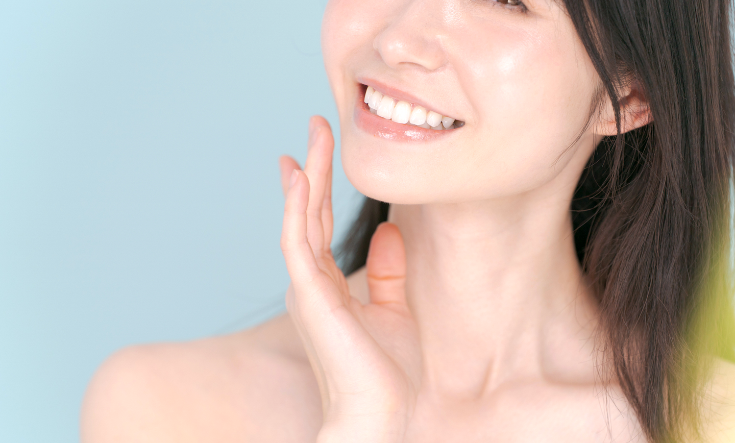 笑顔の女性