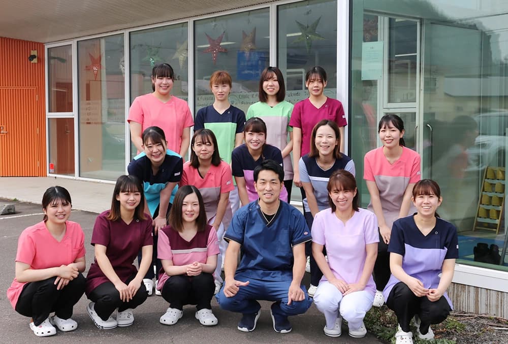 K.FUKUDA DENTAL CLINIC スタッフ集合写真